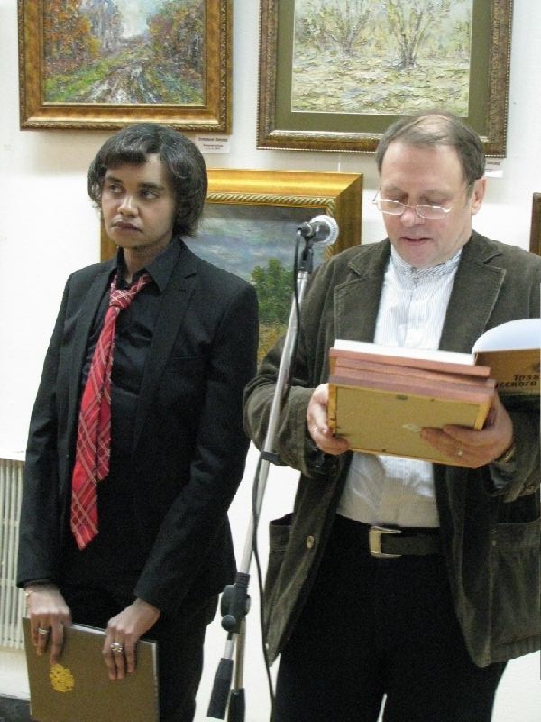galerie Serge на выставке в ЦДХ